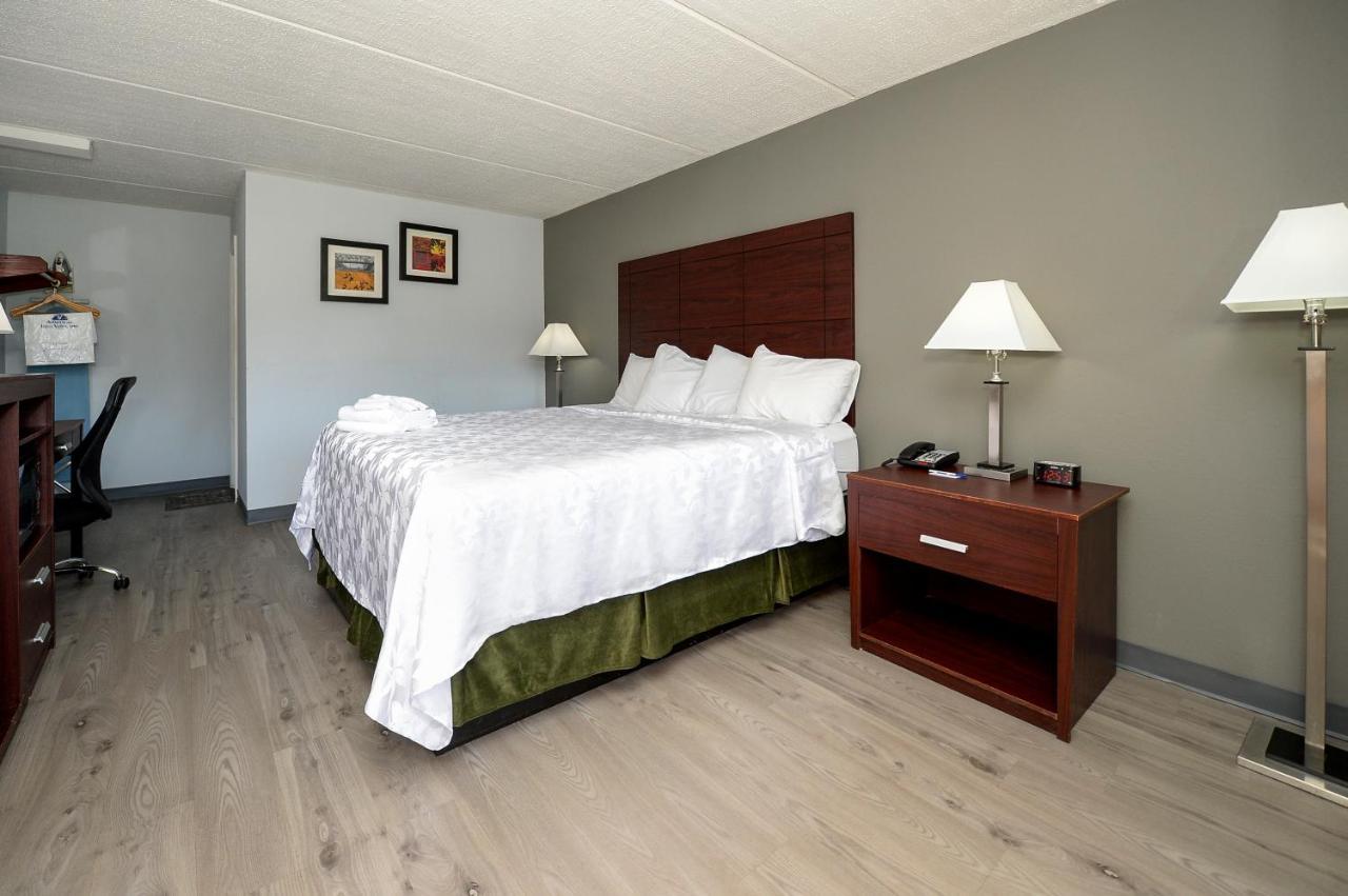 Americas Best Value Inn At Central Valley-Woodbury Exterior foto