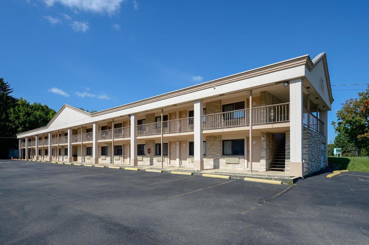 Americas Best Value Inn At Central Valley-Woodbury Exterior foto